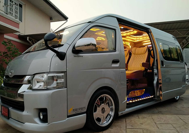 Toyota Commuter Super Vip Van 9 Seats Ann Corporation